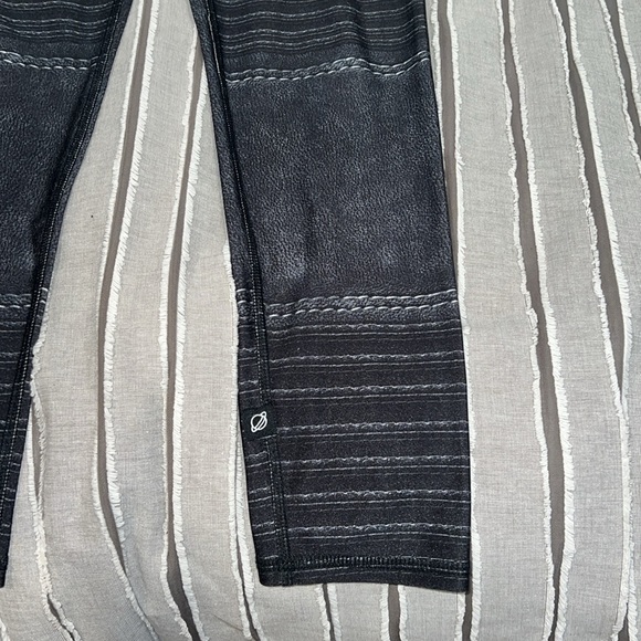 Women’s SZ MEDIUM TEREZ  leggings - Picture 2 of 7